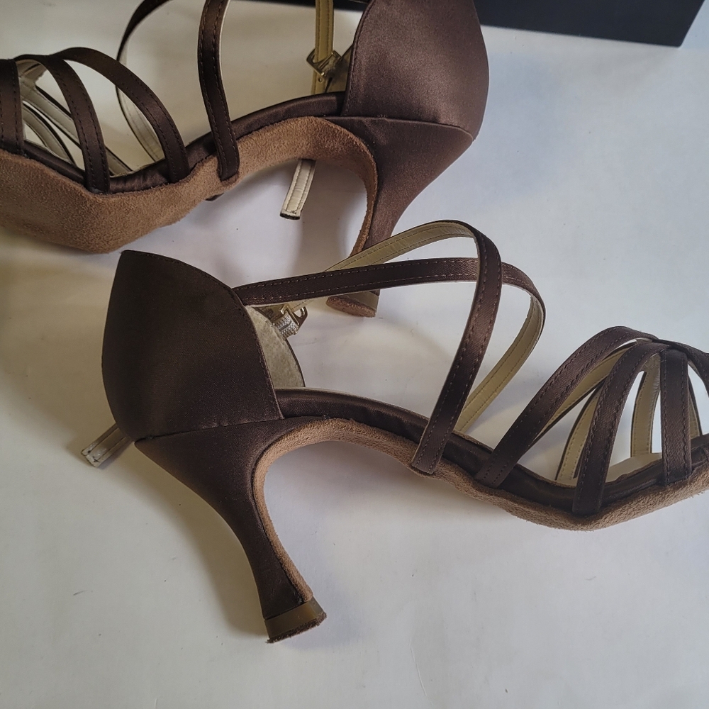 BALLROOM/LATIN SHOES